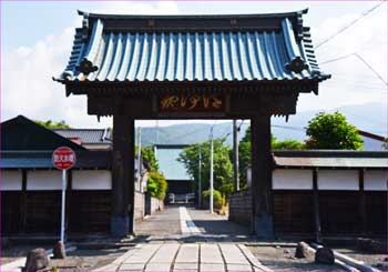 東光寺山門