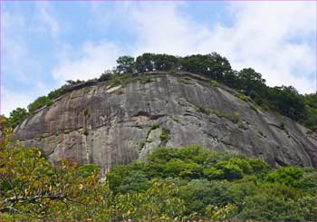 岩殿山