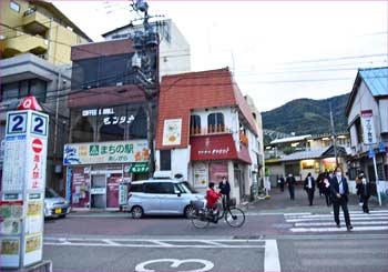 新松田駅前