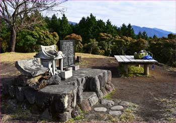 シダンゴ山頂