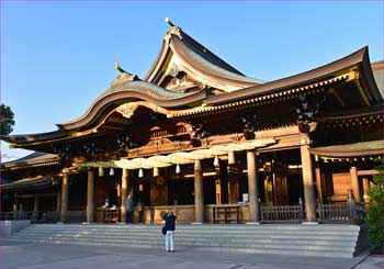 寒川神社社殿