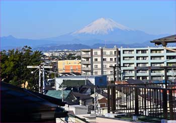 諏訪神社から富士山