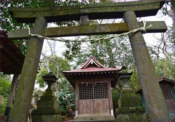 厄神社