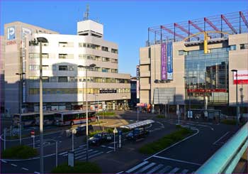 中山駅北口