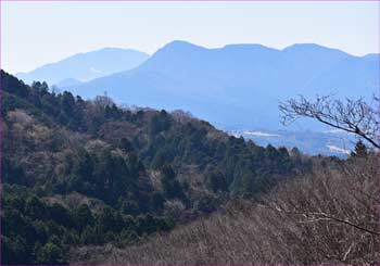 箱根山も見ゆ