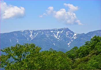 苗場岳