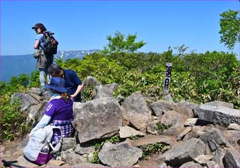 松手山