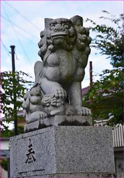 三嶋神社の狛犬