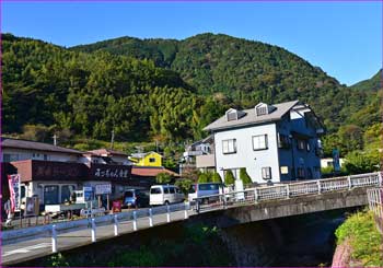 洒水の滝口