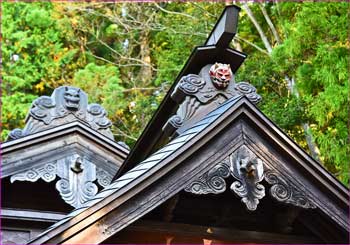 神社の屋根