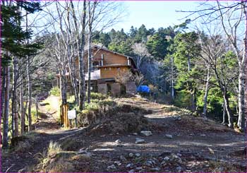 雲取山荘テント場