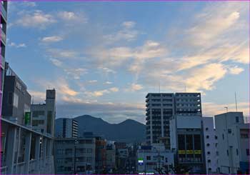 秦野駅で