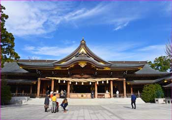 寒川神社御社殿