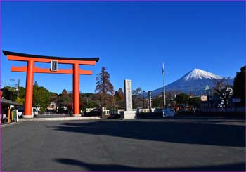 二の鳥居と富士