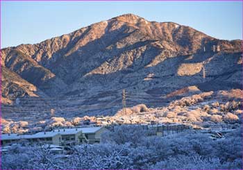 大山雪明け