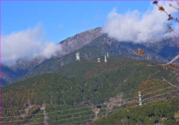 大山に雲が