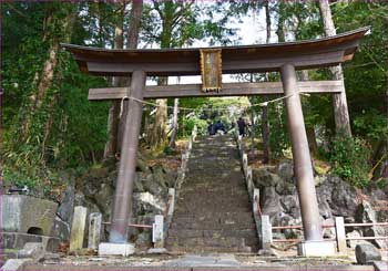 八幡神社鳥居