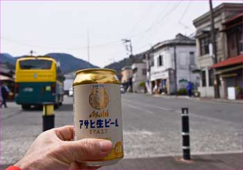 駅前で乾杯