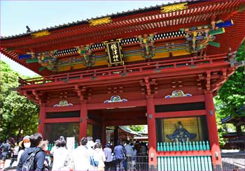 根津神社随神門