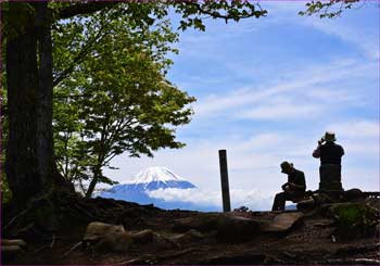 蛾ヶ岳山頂