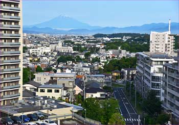 仮住まいから富士山