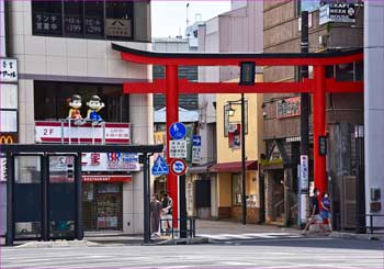 小町通りの鳥居