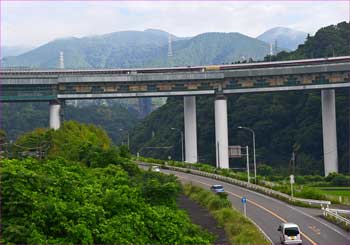 東名大橋