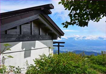 飯縄神社奥社