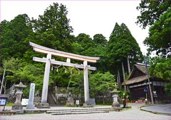 戸隠神社中社