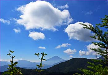 富士山に雲