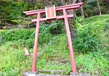 山の神社