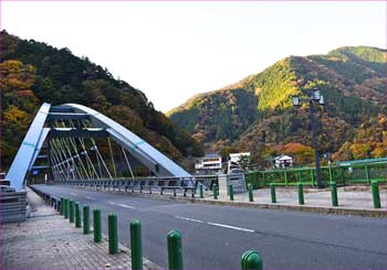 三頭橋