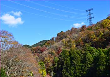 送電鉄塔が