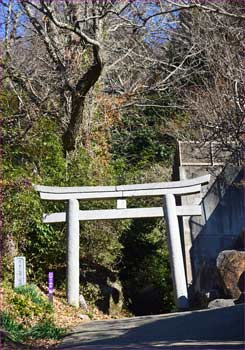 女体山への鳥居