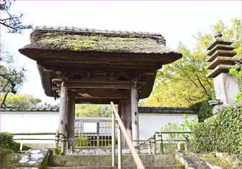 長寿寺山門