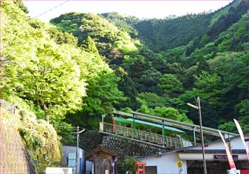 ケーブル駅