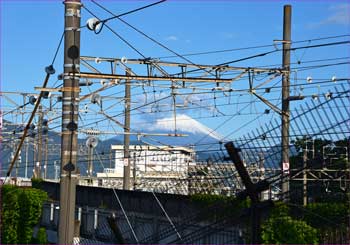 国府津駅にて