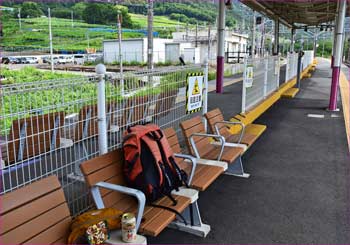 勝沼駅ホーム