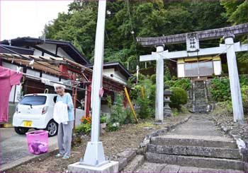 春日神社で