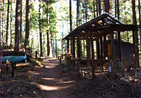 大平小屋