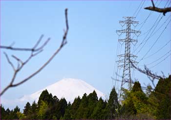 富士と鉄塔