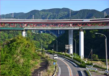 東名谷峨大橋