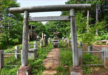 草戸山山頂神社