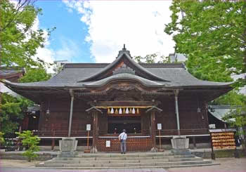 四柱神社