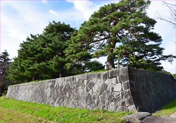 鶴岡城城壁