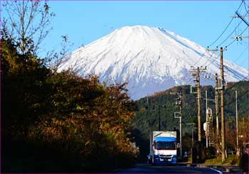 小山の富士