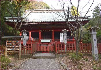 麓山神社