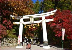 宝登山神社