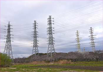 送電鉄塔群