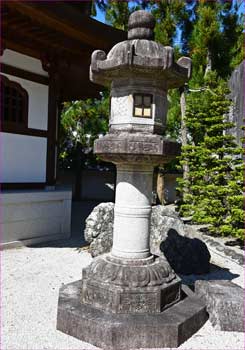 石灯籠